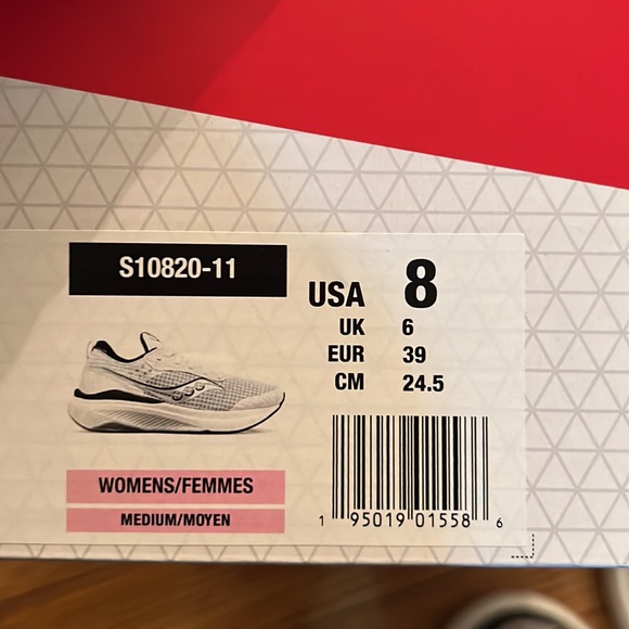 Saucony Freedom Crossport women’s 8 white and black. Running workout sneakers - Picture 5 of 5